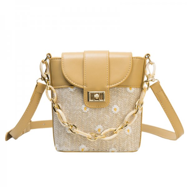 One-shoulder messenger straw bag